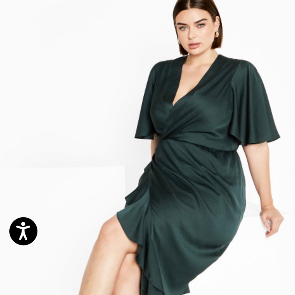 NWT City Chic Dress Soft Emerald M 18